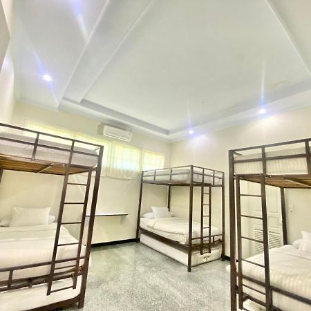 Sentosa Lodge Паданг Экстерьер фото