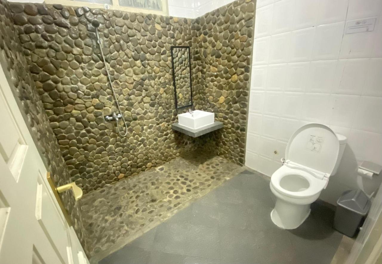Sentosa Lodge Паданг Экстерьер фото